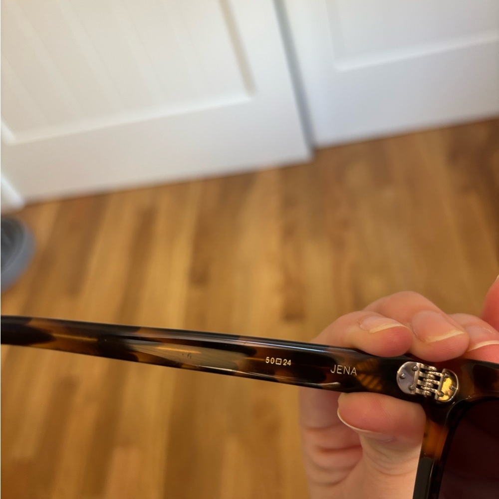 KREWE Jena sunglasses in Venezia - Picture 6 of 10